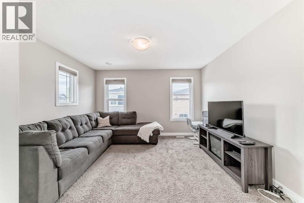 259 Kingfisher Crescent SE — photo 30