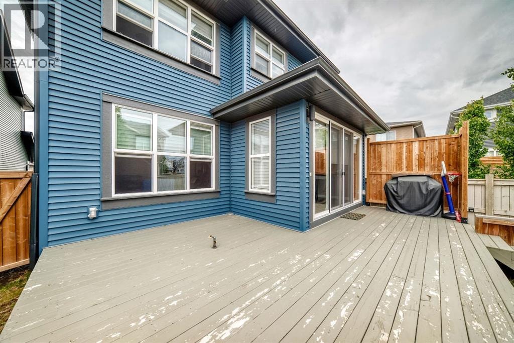 259 Kingfisher Crescent SE — photo 14
