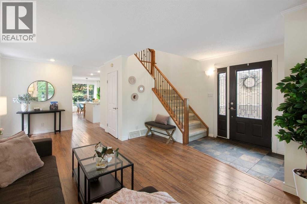230 11 Avenue NE — photo 11