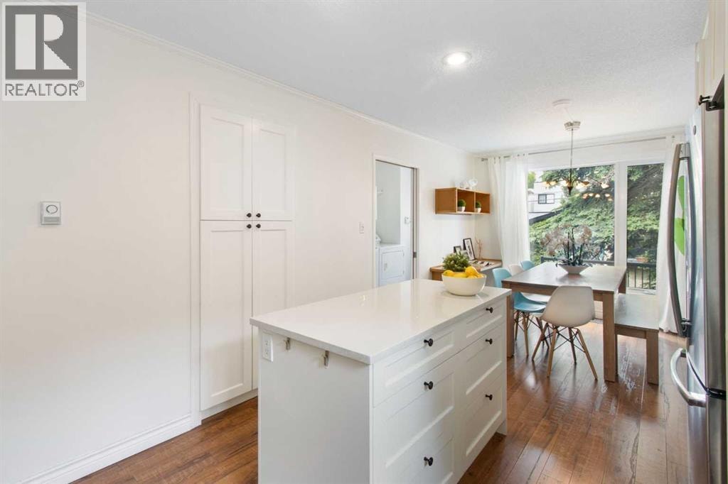 230 11 Avenue NE — photo 13