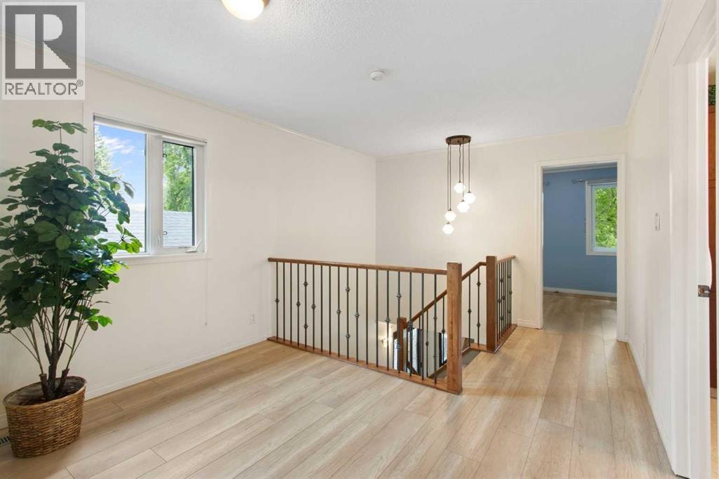 230 11 Avenue NE — photo 25