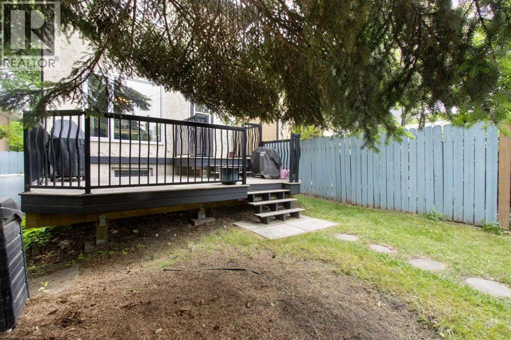230 11 Avenue NE — photo 48