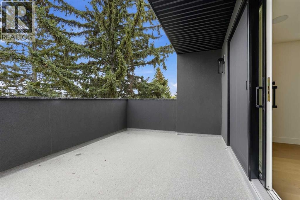 2521 19A Street SW — photo 30