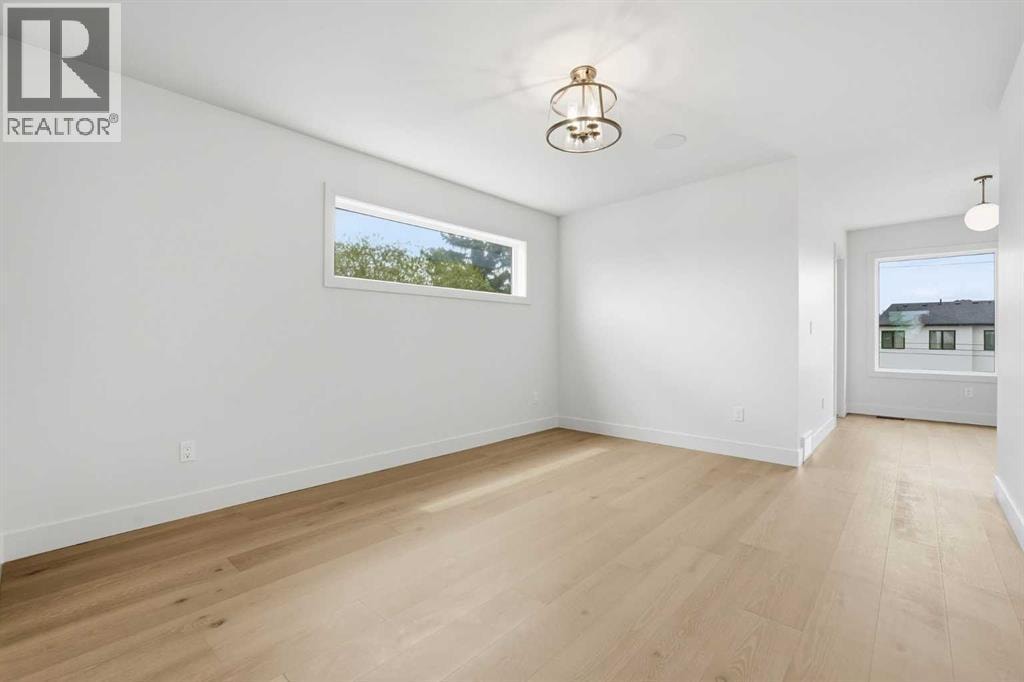 2521 19A Street SW — photo 34