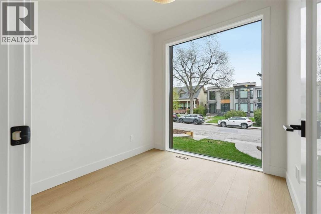 2521 19A Street SW — photo 4