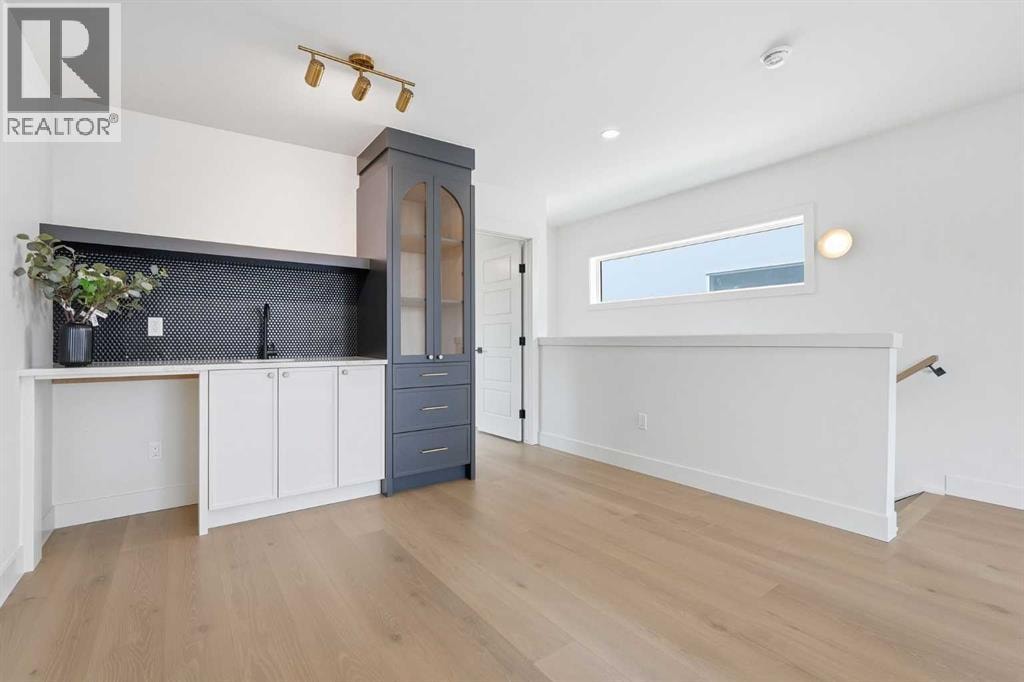 2521 19A Street SW — photo 29