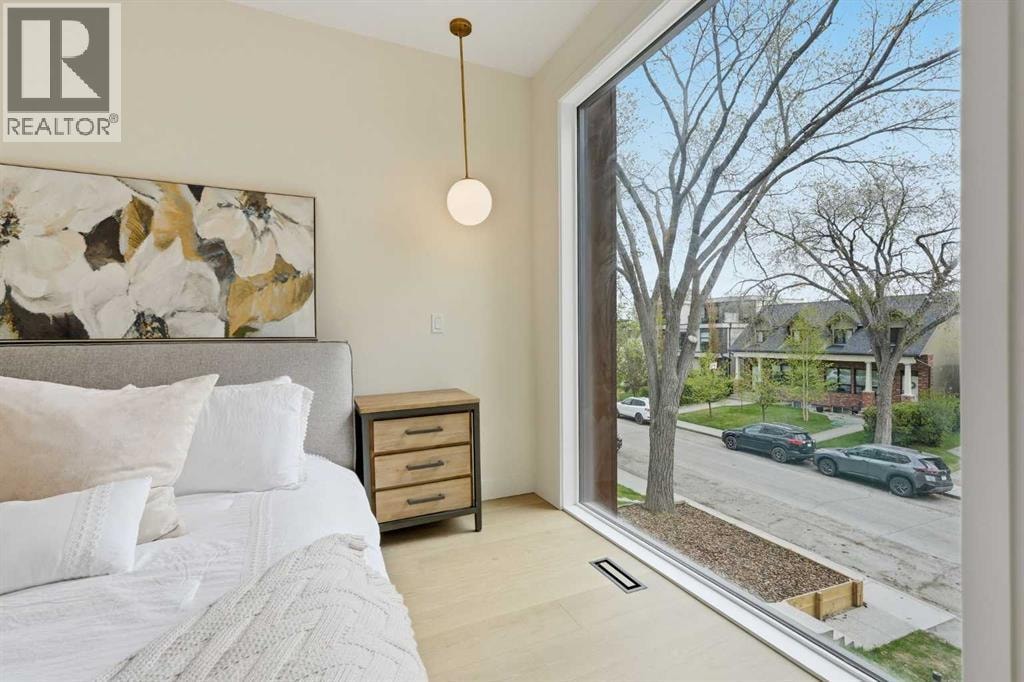 2521 19A Street SW — photo 15