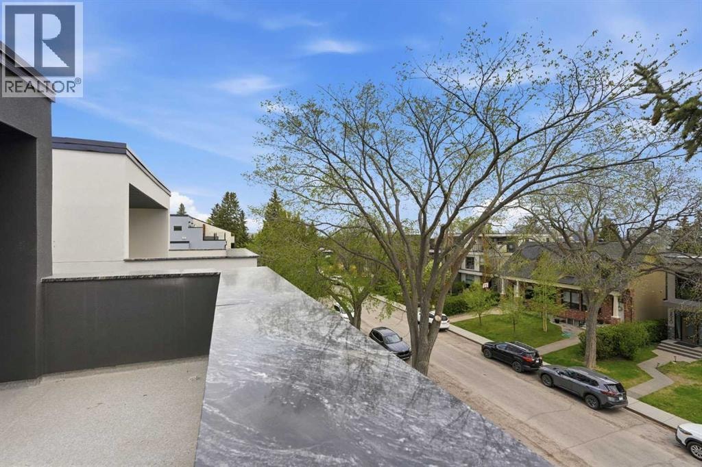 2521 19A Street SW — photo 31