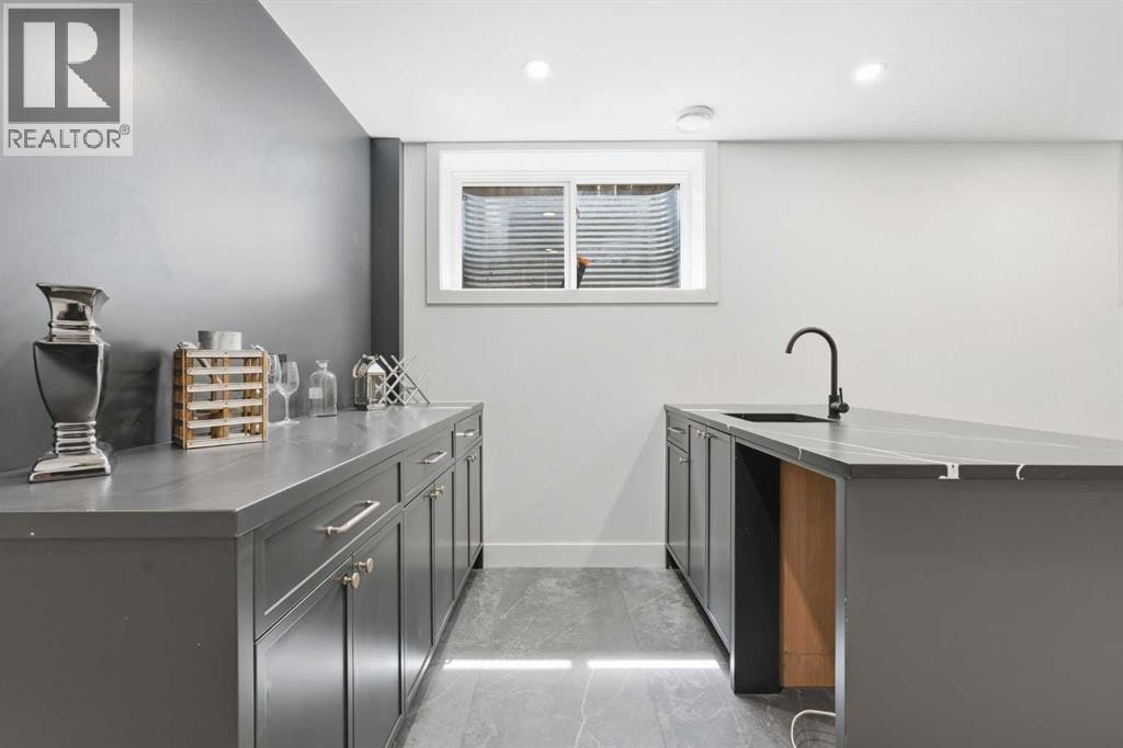 2521 19A Street SW — photo 40