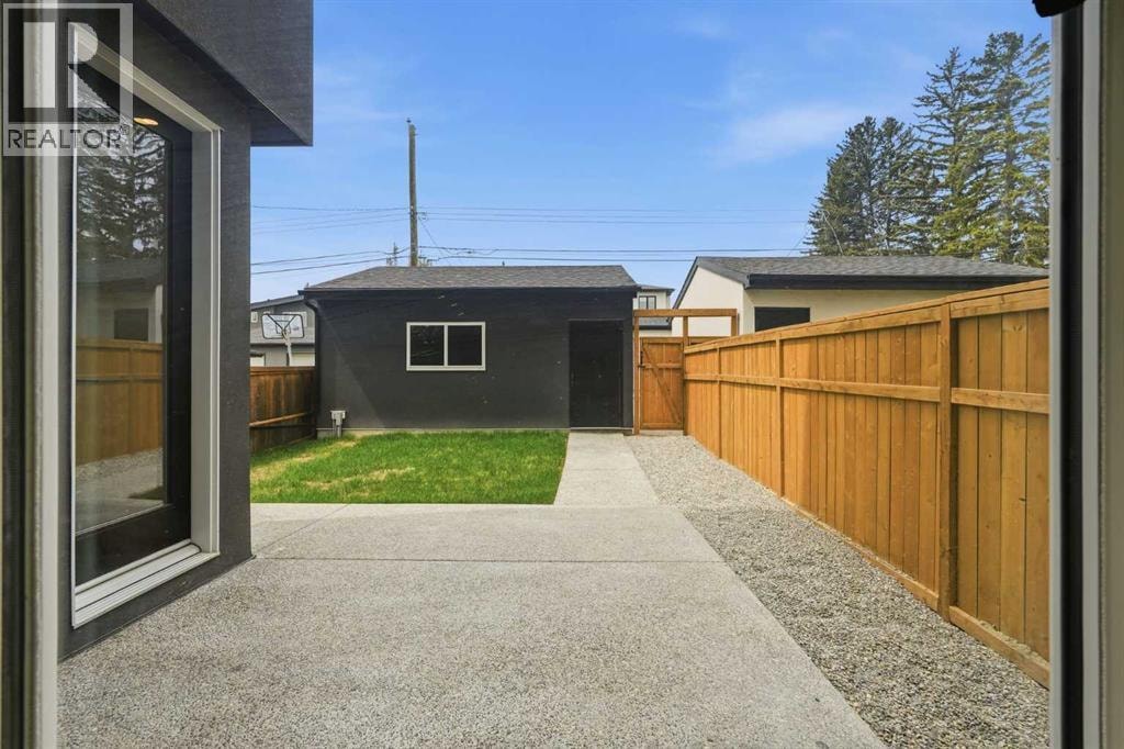 2521 19A Street SW — photo 45