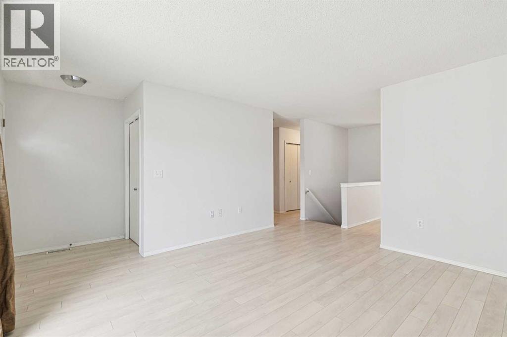 34, 105 Elm Place — photo 4