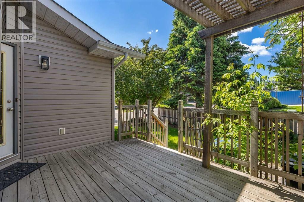 83 Sanderling Road NW — photo 37