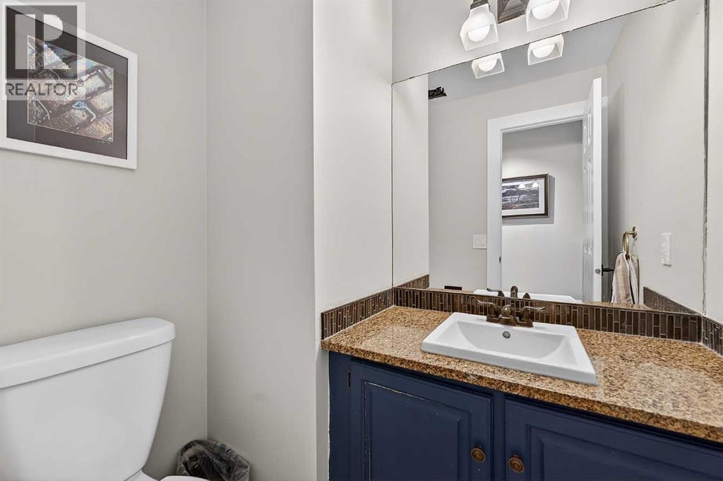 4, 448 Strathcona Drive SW — photo 29