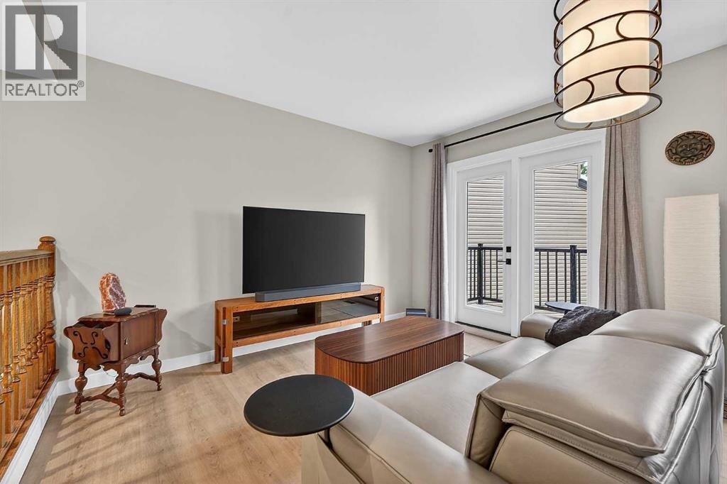 4, 448 Strathcona Drive SW — photo 23