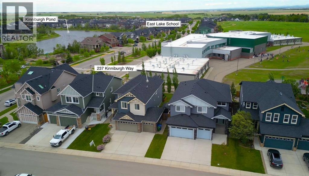 237 Kinniburgh Way — photo 35
