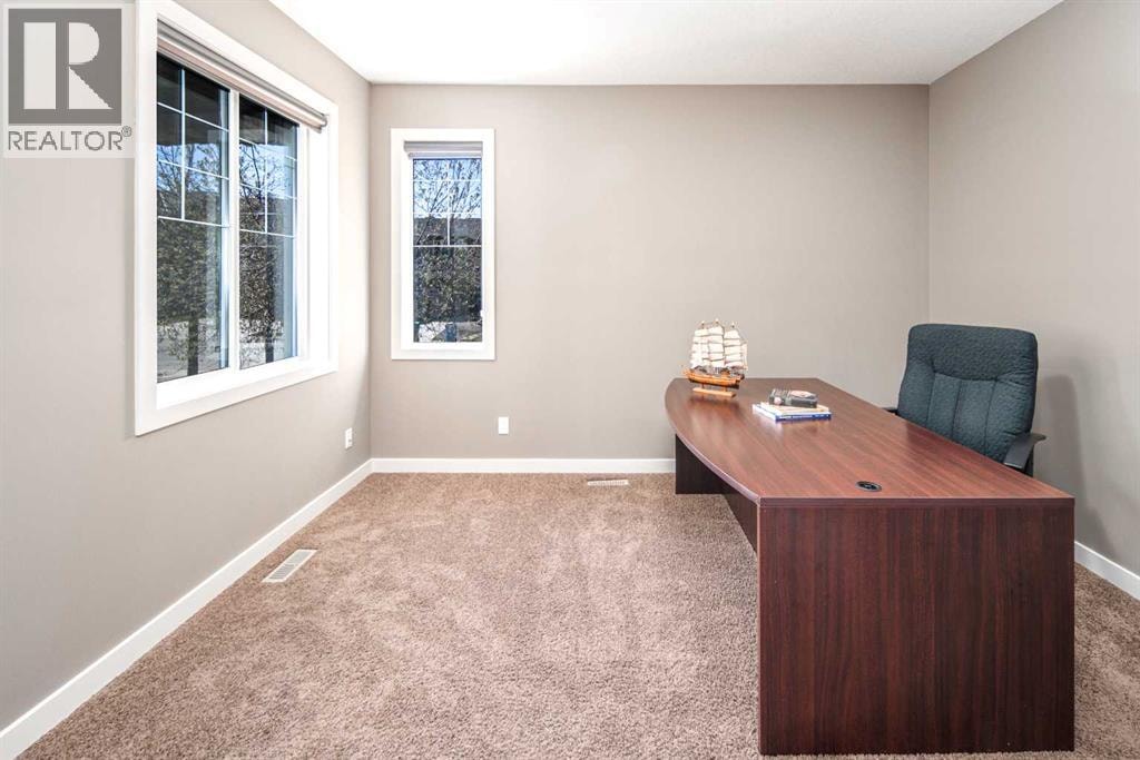10 Aspenshire Place SW — photo 16