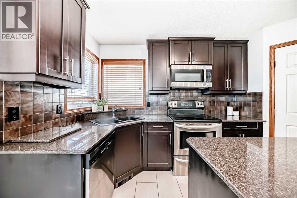 263 Coral Keys Drive NE — photo 13
