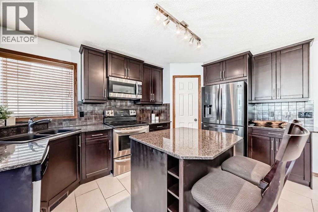 263 Coral Keys Drive NE — photo 16