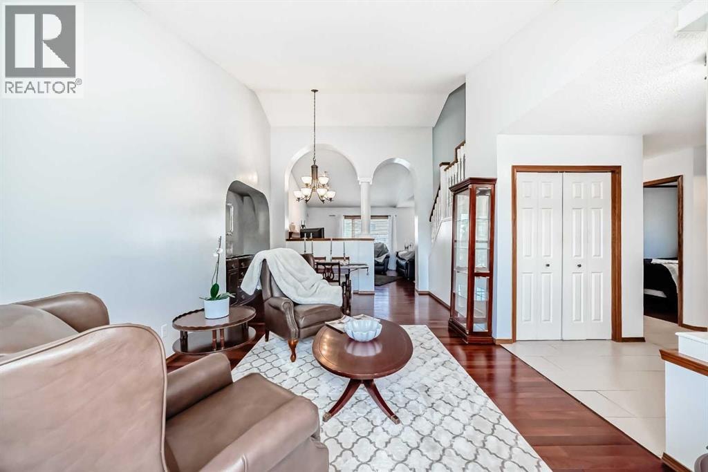 263 Coral Keys Drive NE — photo 5