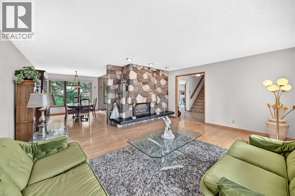 3407 50 Street NW — photo 15