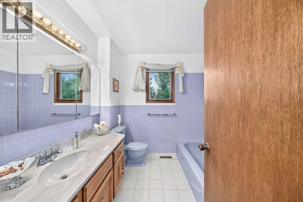 3407 50 Street NW — photo 31