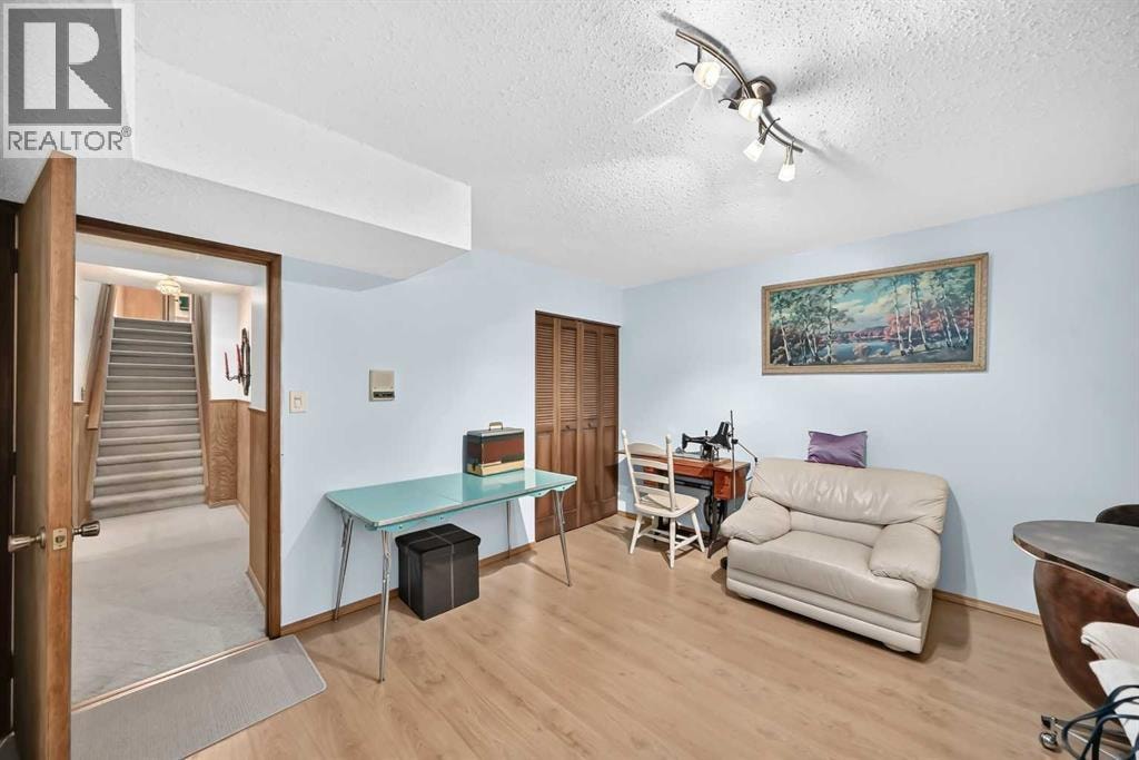 3407 50 Street NW — photo 37
