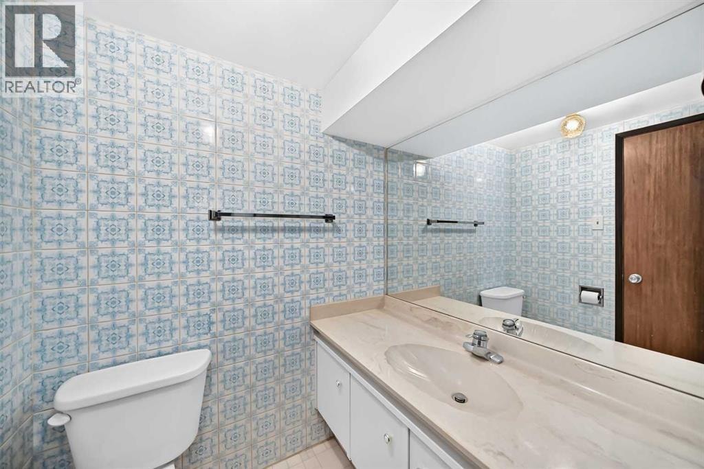 3407 50 Street NW — photo 38