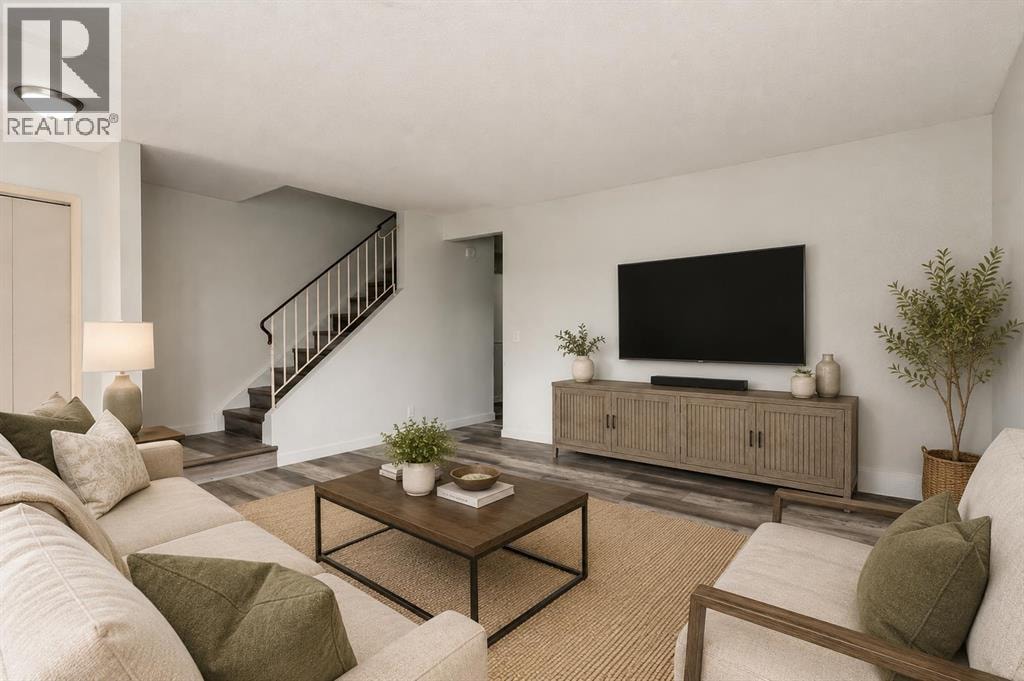 445 40 Street NE — photo 3