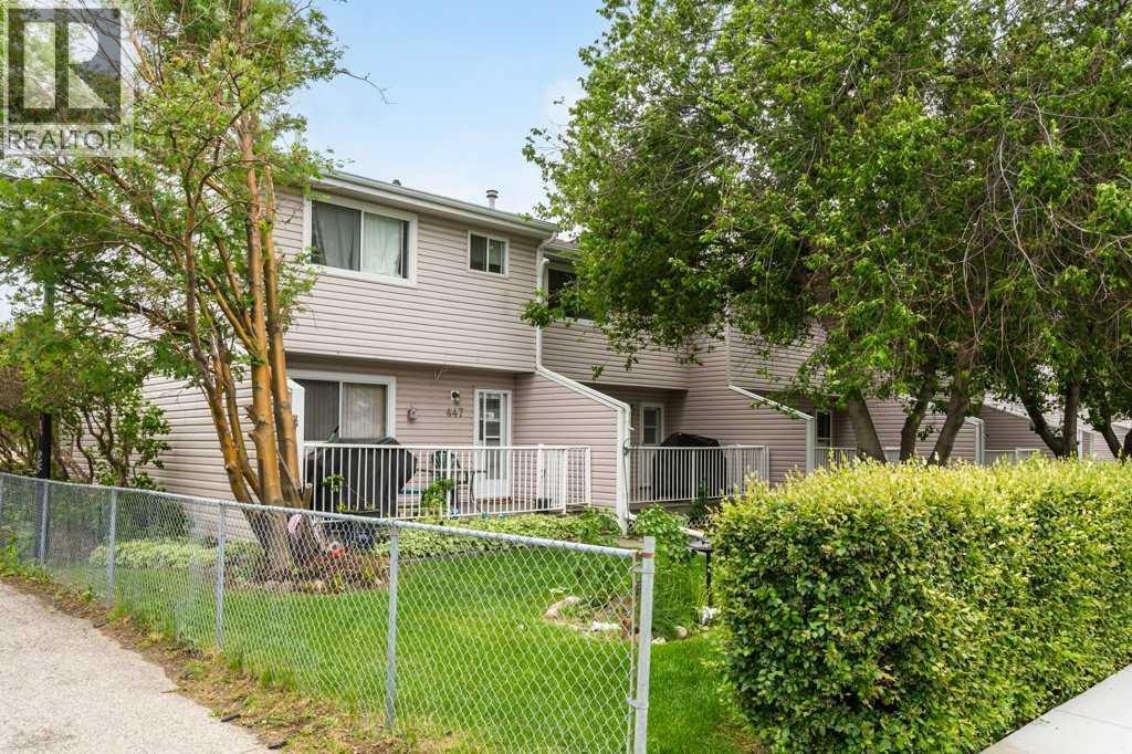 445 40 Street NE — photo 34