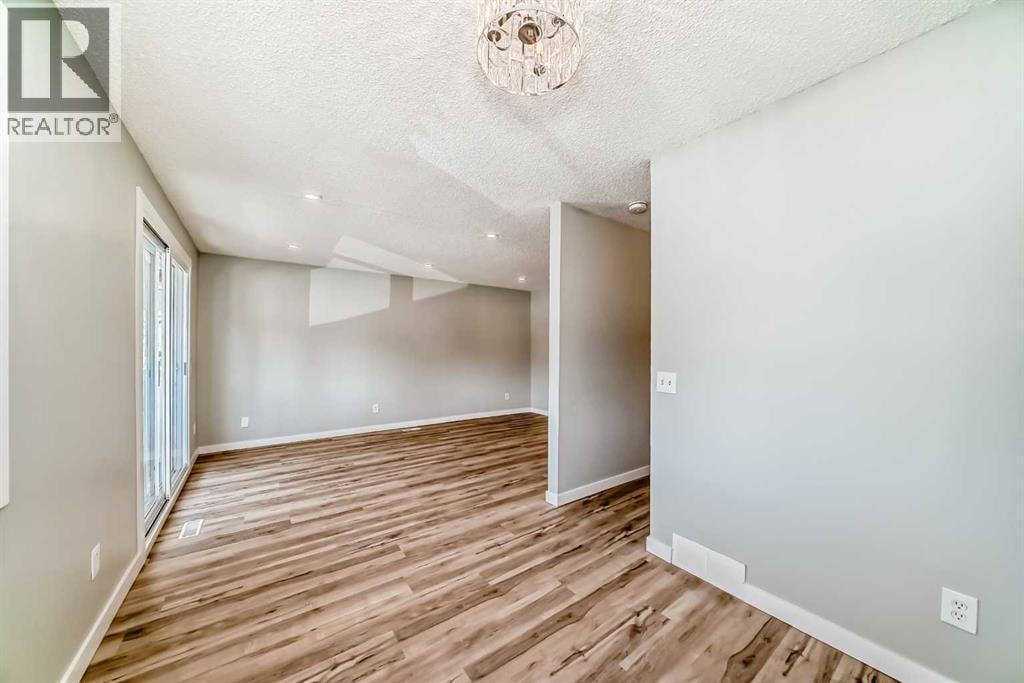 F, 903 44 Street SE — photo 9