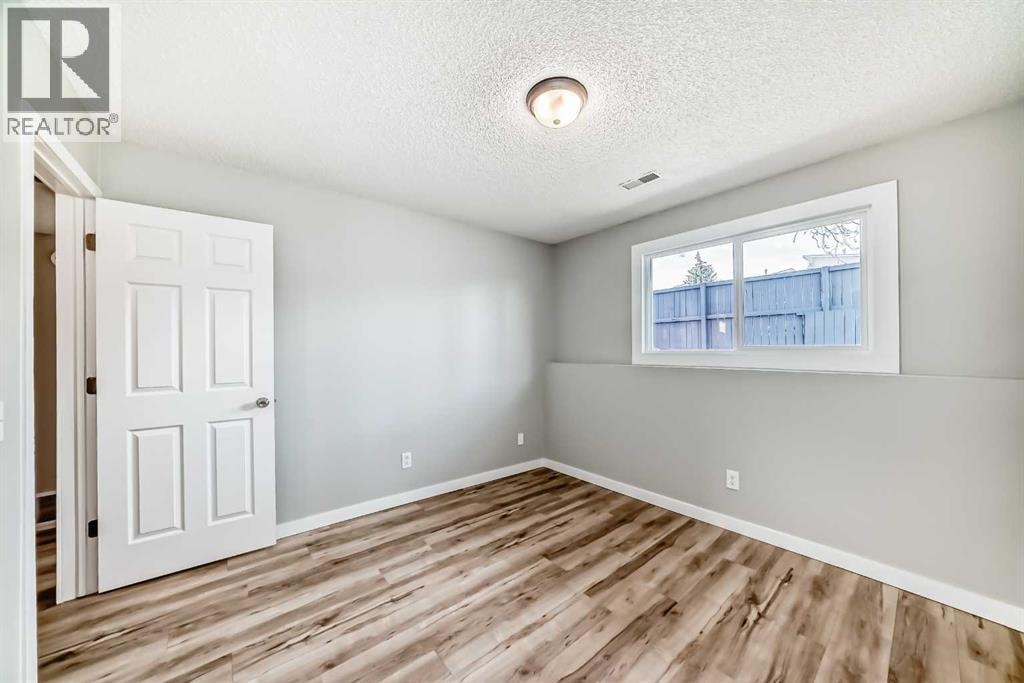 F, 903 44 Street SE — photo 17
