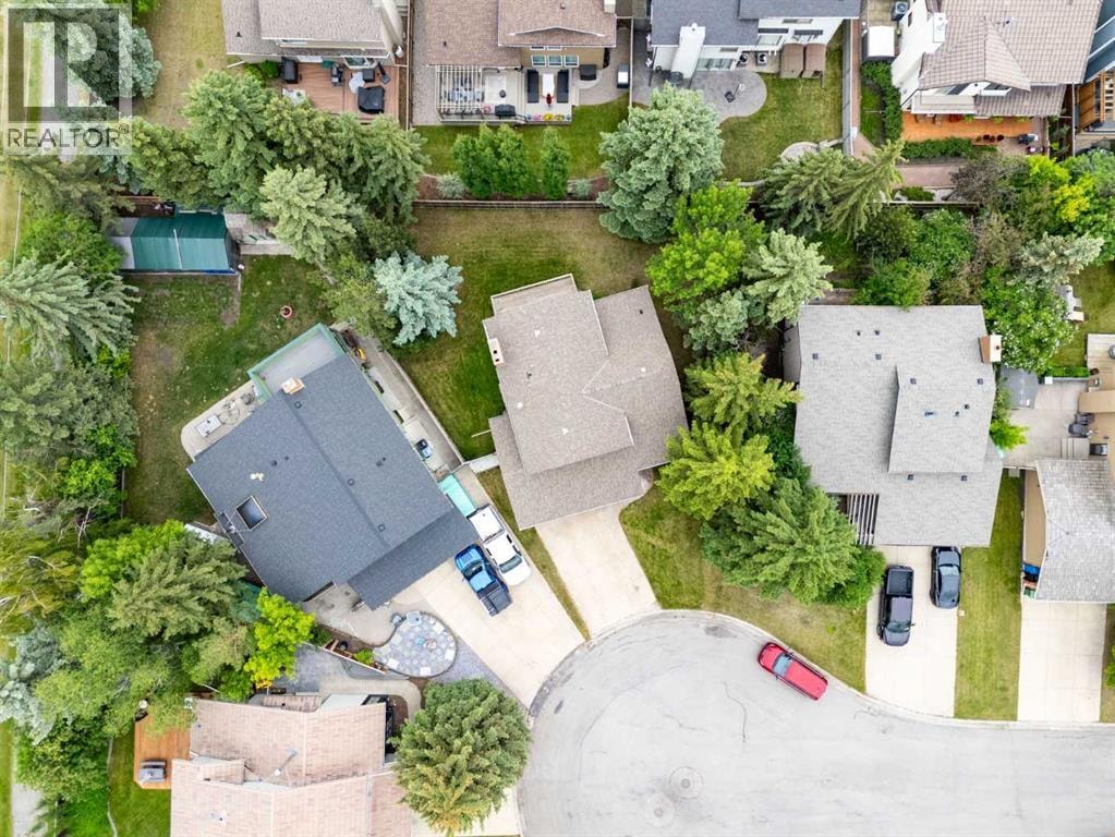 27 Woodgreen Place SW — photo 34