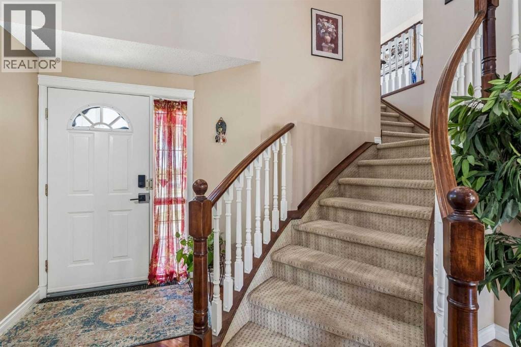 86 Tuscany Ravine Road NW — photo 2