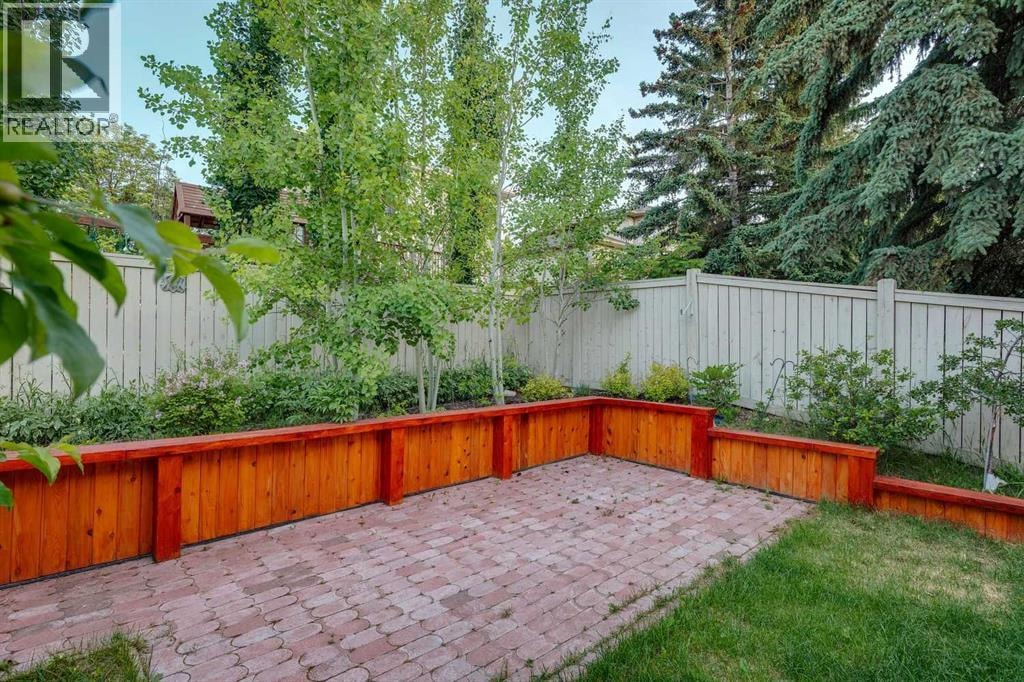 51 Straddock Crescent SW — photo 39