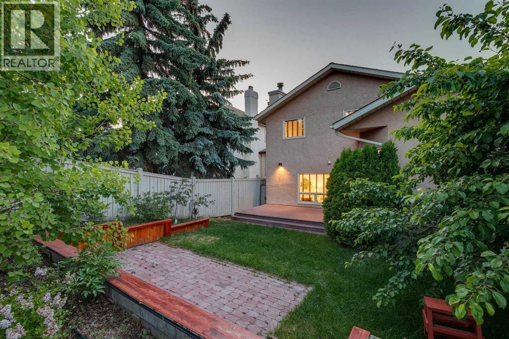 51 Straddock Crescent SW — photo 42