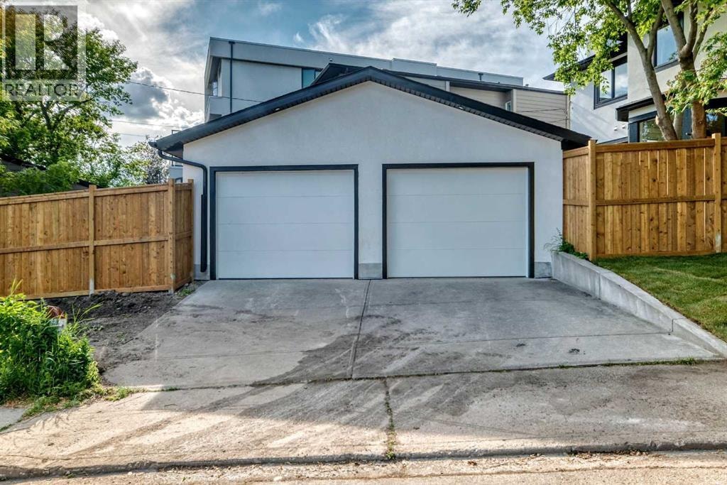 105 40 Avenue SW — photo 47