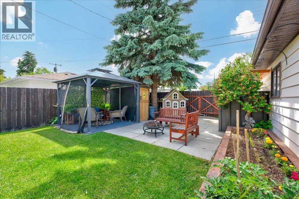 9715 Fairmount Drive SE — photo 40