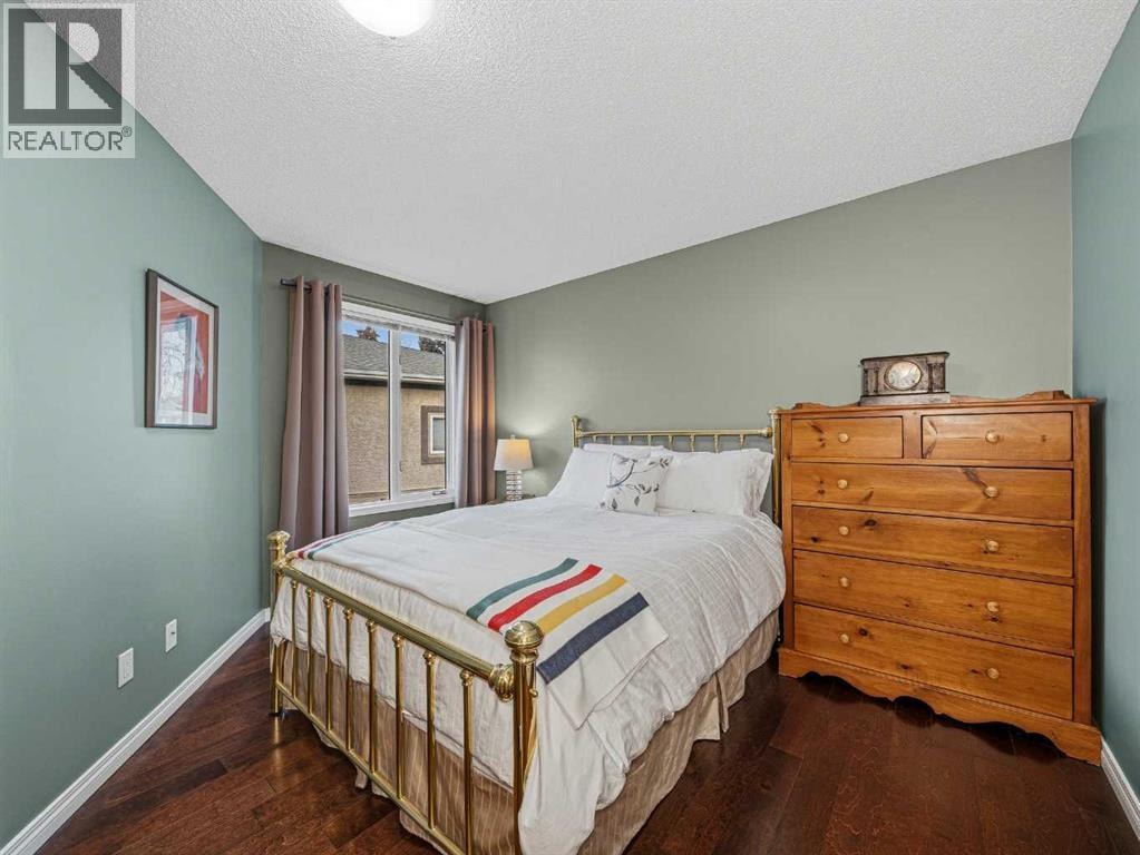 301 Arbour Cliff Close NW — photo 17