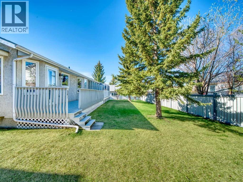 301 Arbour Cliff Close NW — photo 29