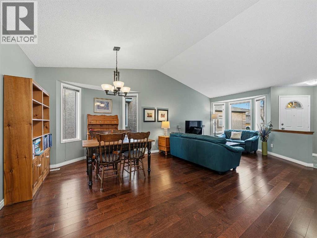 301 Arbour Cliff Close NW — photo 7