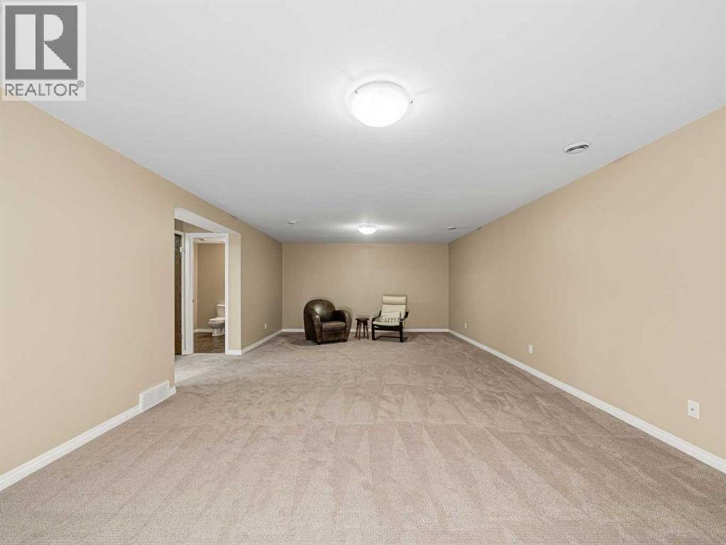 301 Arbour Cliff Close NW — photo 21
