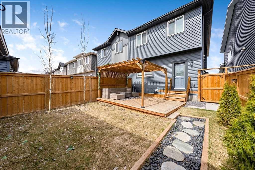 138 Midgrove Greenway SW — photo 30