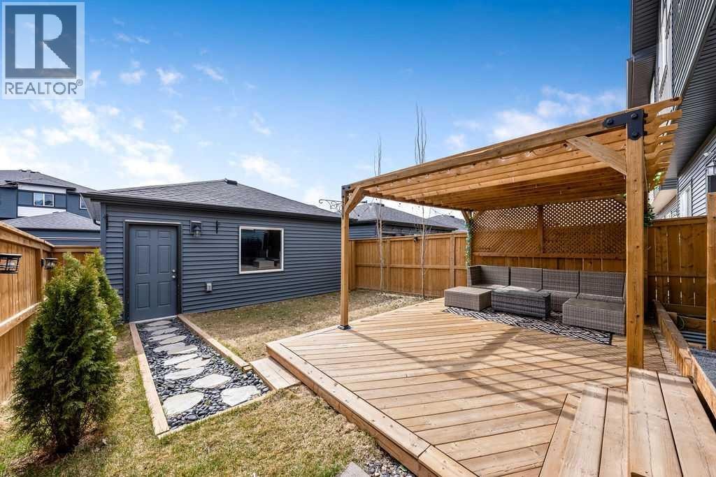 138 Midgrove Greenway SW — photo 27