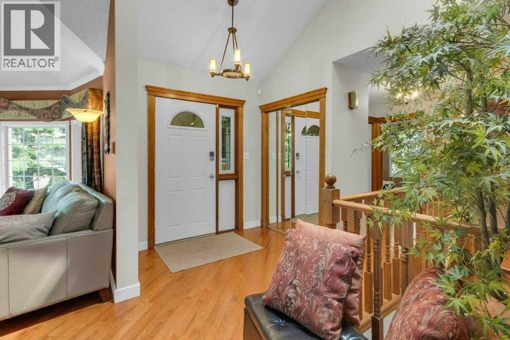 63 Edenstone Way NW — photo 3