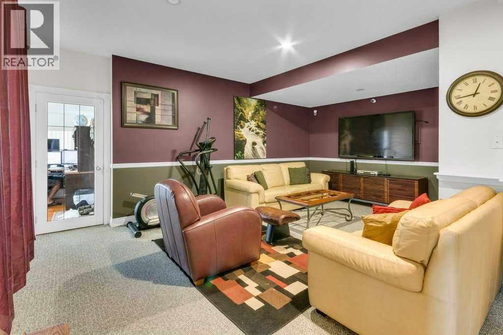 63 Edenstone Way NW — photo 29