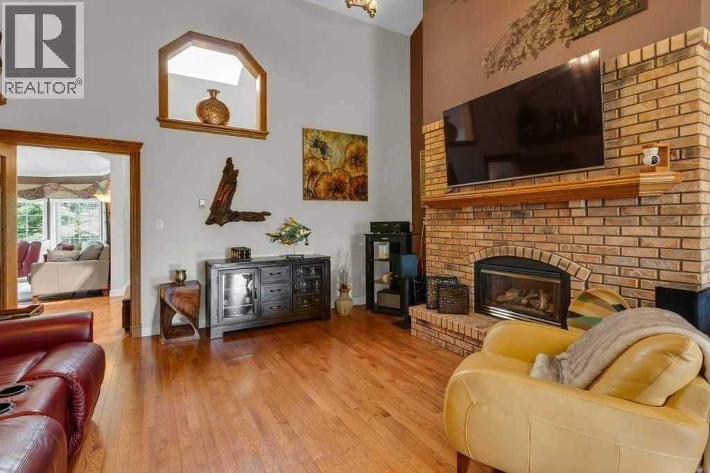 63 Edenstone Way NW — photo 16