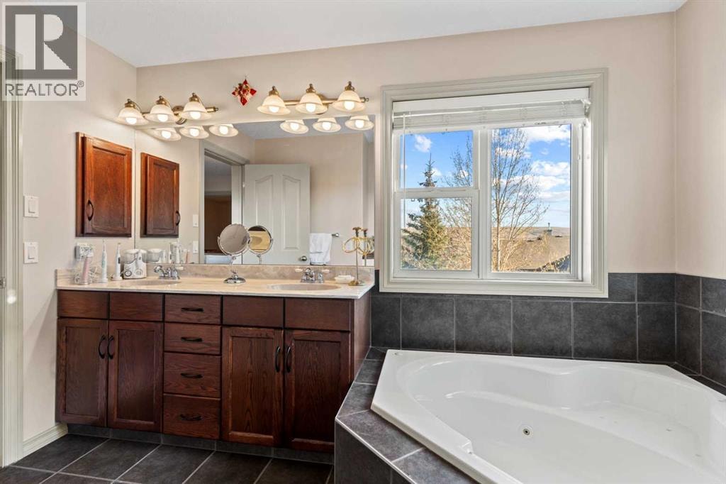 325 Discovery Ridge Way SW — photo 22
