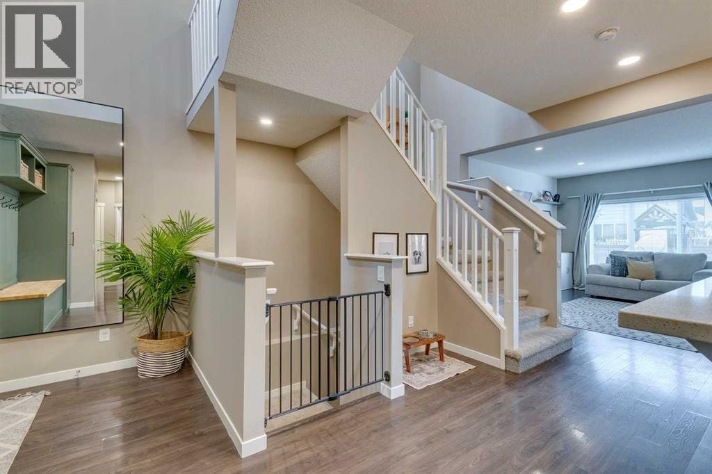 29 Copperpond Parade SE — photo 10