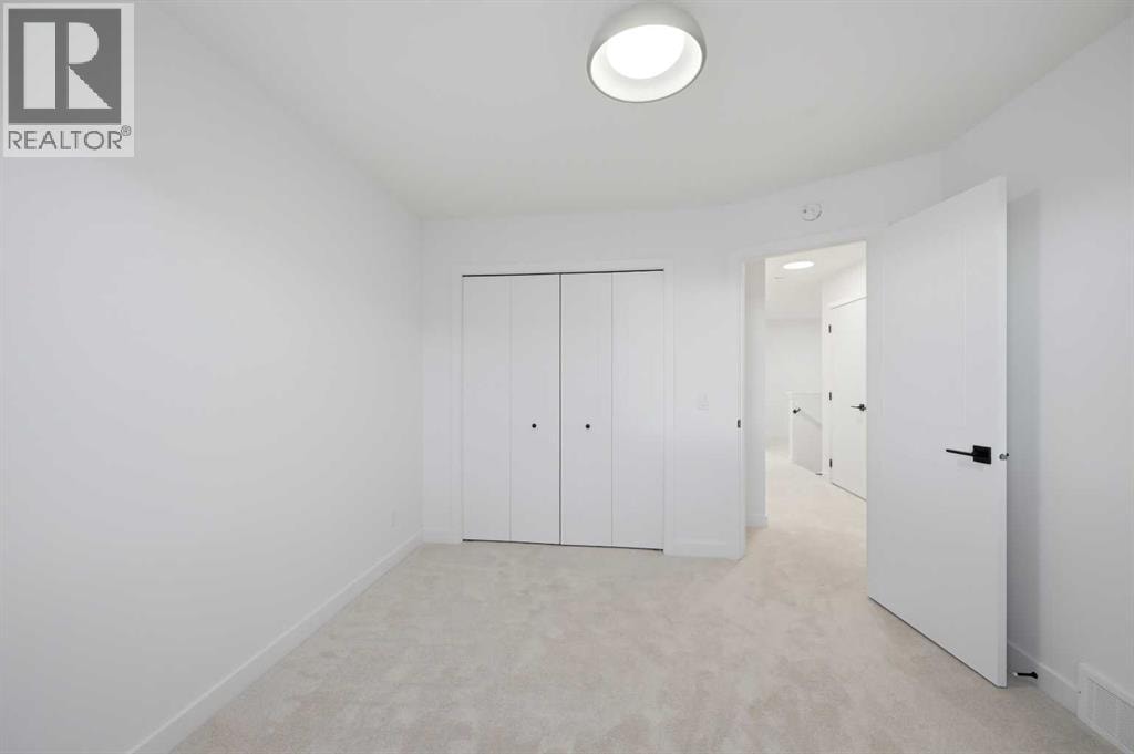 154 Belvedere Crescent SE — photo 42
