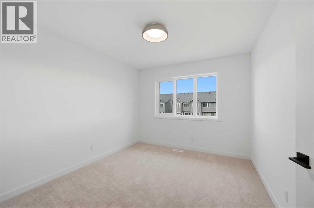 154 Belvedere Crescent SE — photo 43